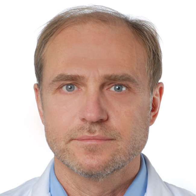 Dr. med. Maciej Bembnista